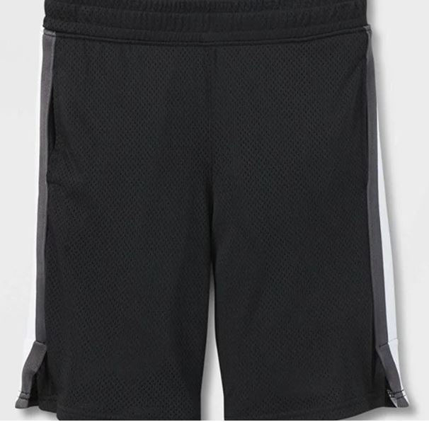 Boys' Ultimate Mesh Shorts - All in Motion Black L