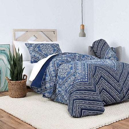 Laundry by Shelli Segal Elysian Reversible Twin/twin XL Comforter Set in Blue (Retail Price $89.99)