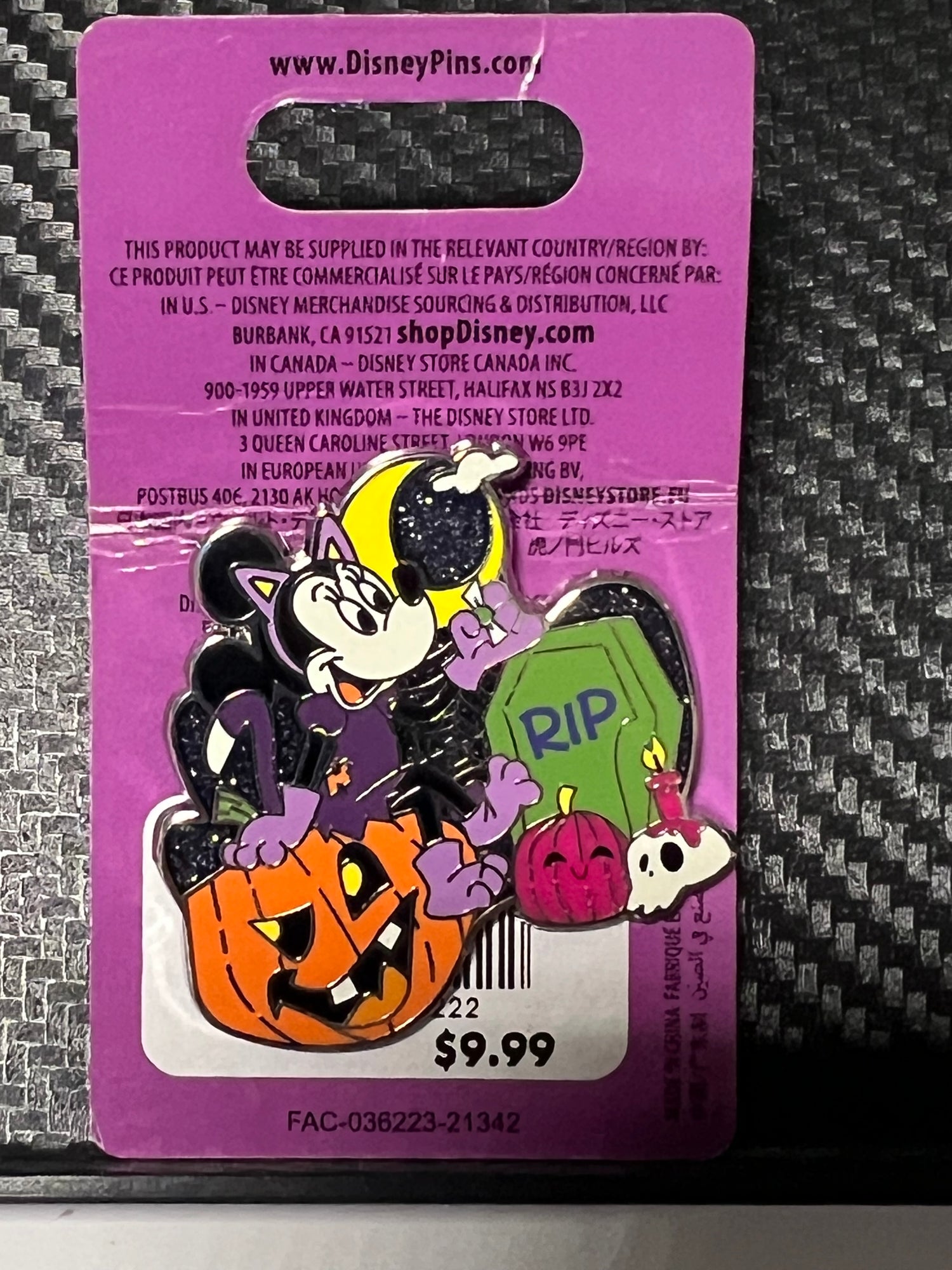 Disney Minnie Mouse Halloween Pin