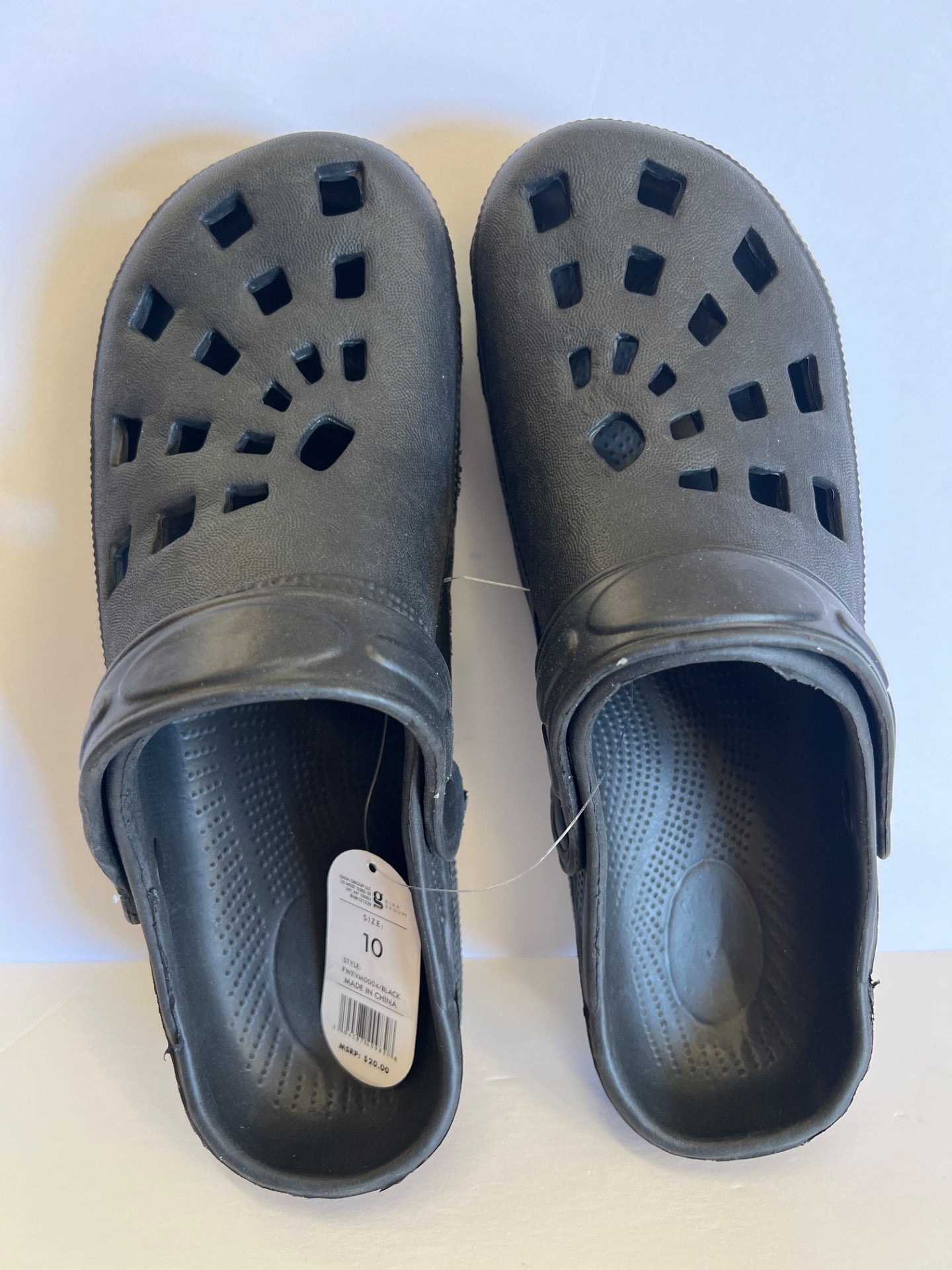 Foamwalk clogs - Black - Size 10 (Retail Price $20)