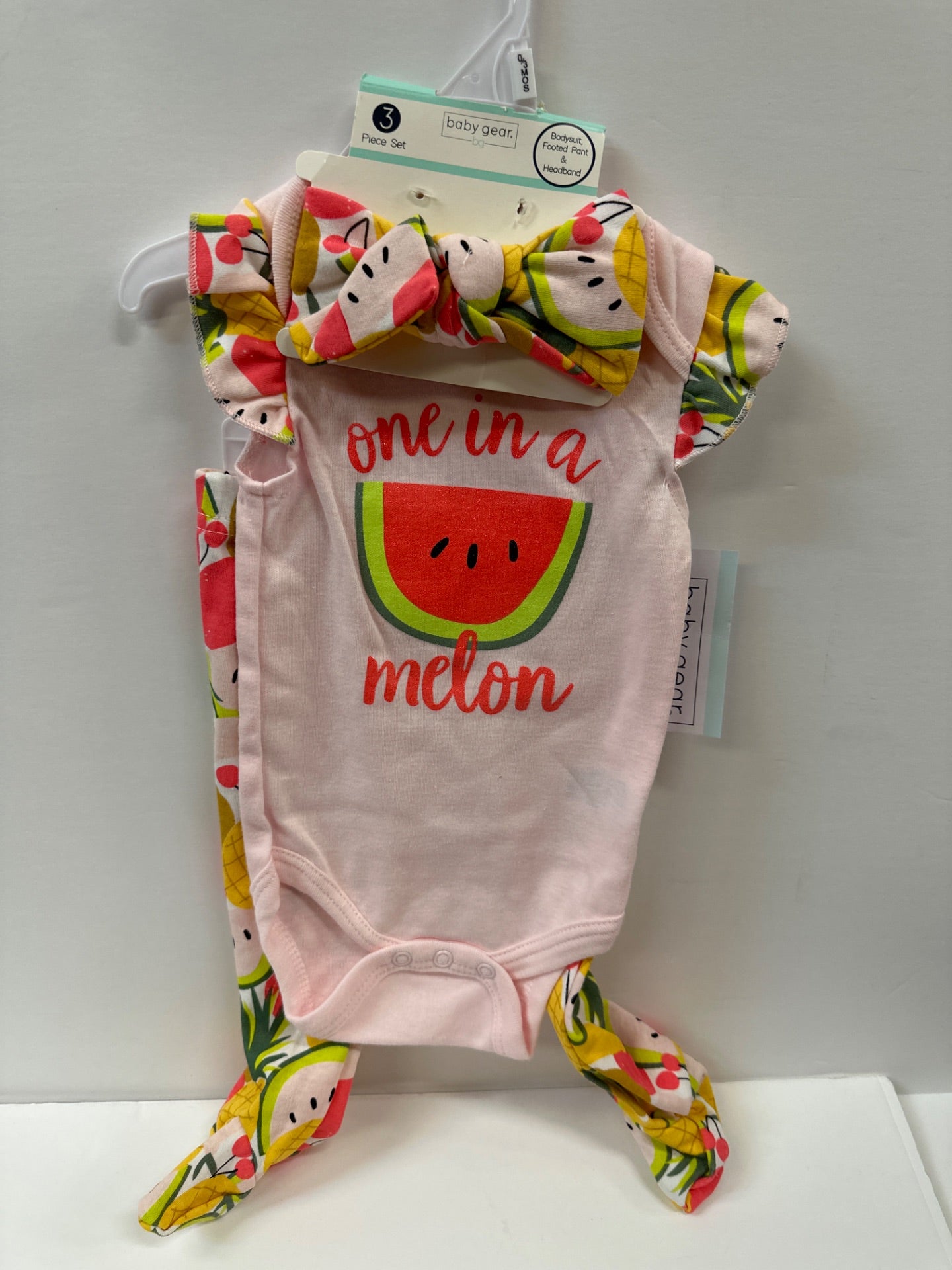 Baby Gear, 3 Piece Set - Melon- Girls 0-3m (Retail Price $21.99)