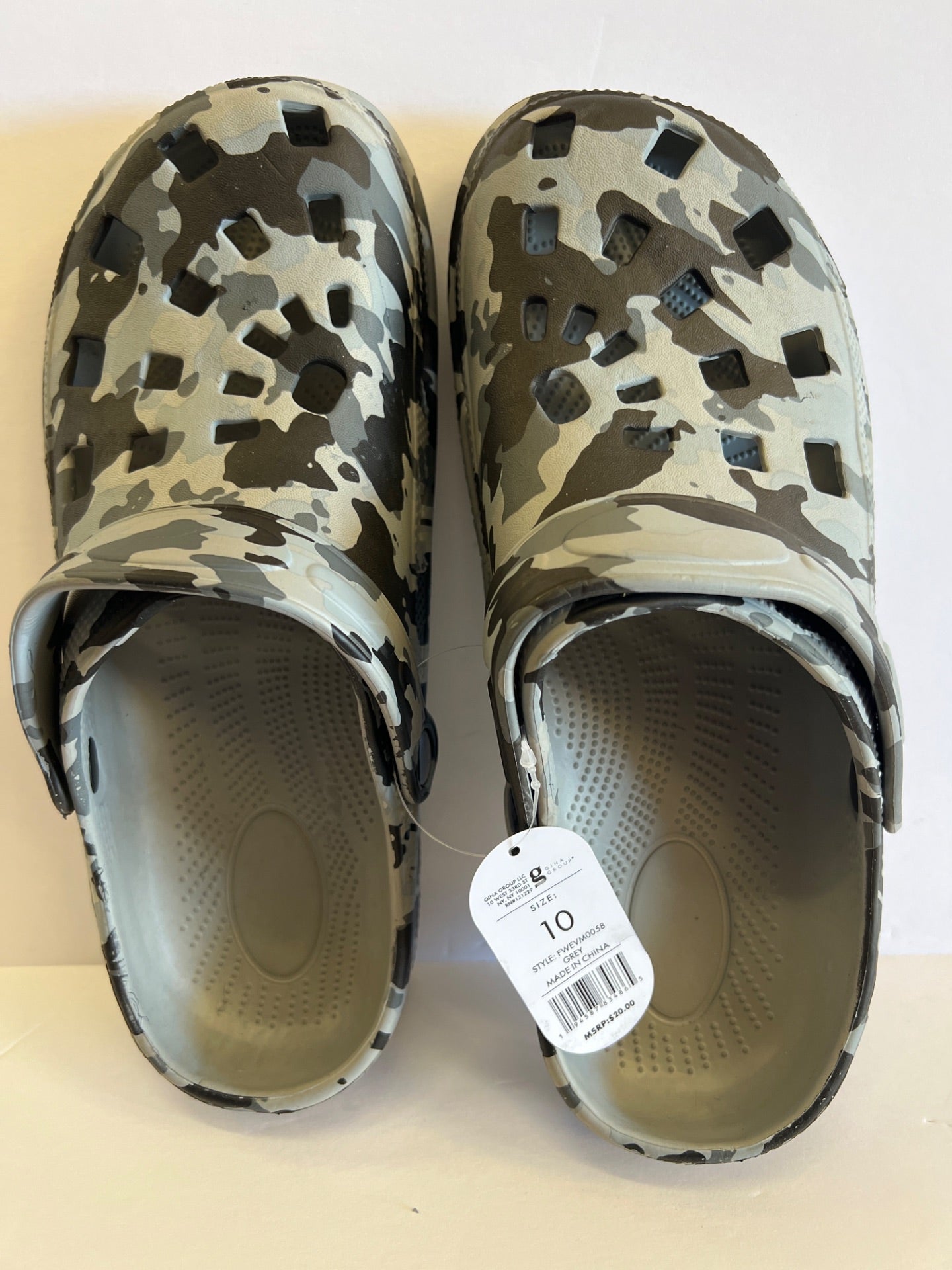 Foamwalk clogs - Black/Gray Pattern - Size 10 (Retail Price $20)